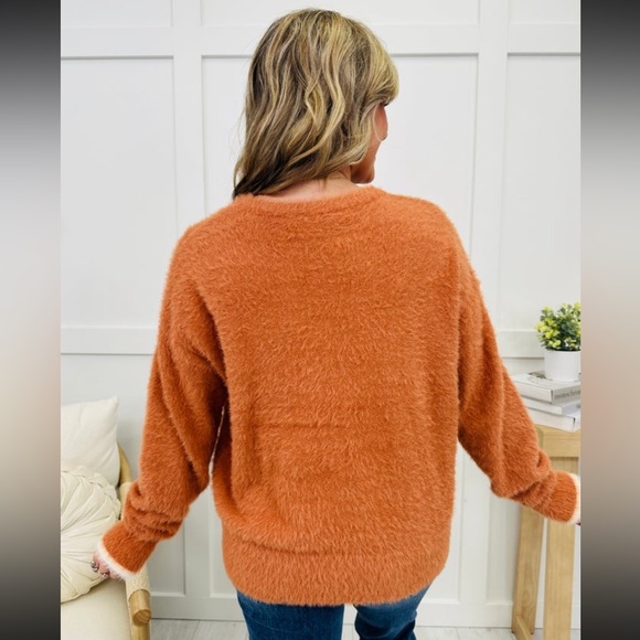 Cozy Burnt Orange Sweater with 'Thankful' Design - Picture 2 of 7